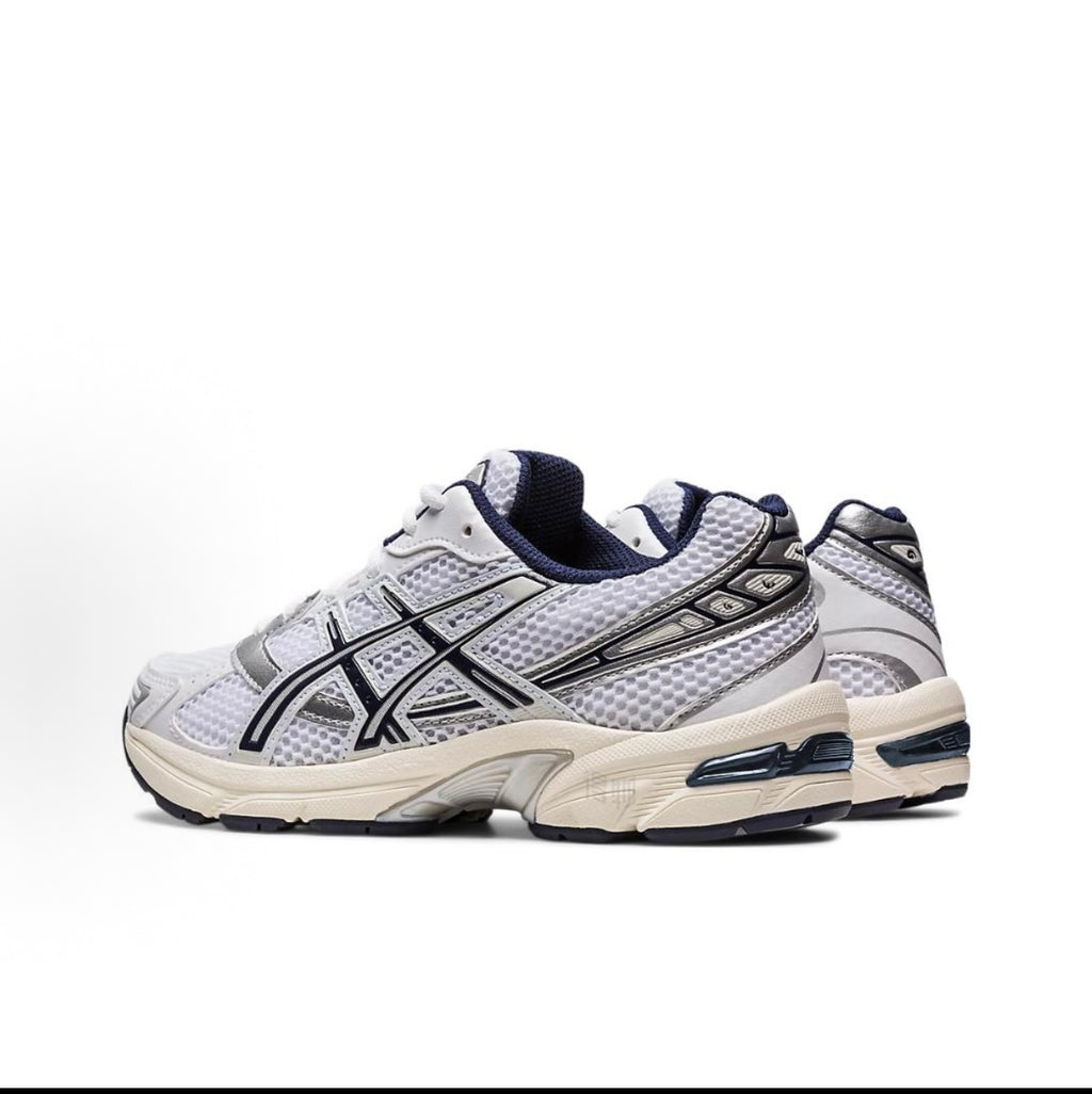 ASICS GEL-SEKIRAN Sneakers – White & Silver