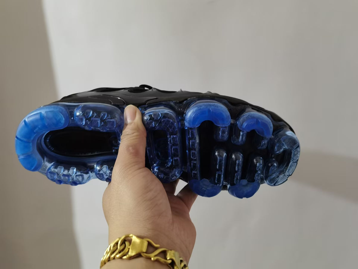 TN PLUS Sneakers